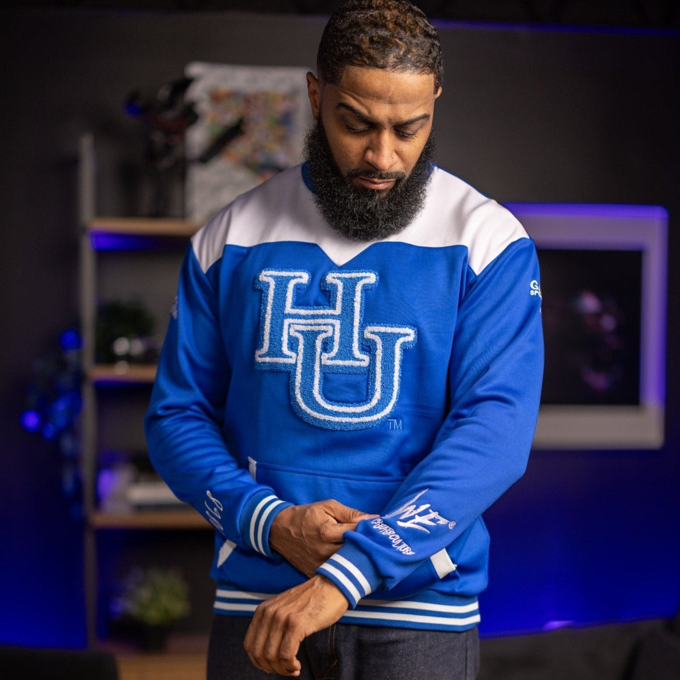 HAMPTON UNIVERSITY CREWNECK | Gainz Sportsgear LLC.