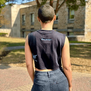 HAMPTON UNIVERSITY CROP TOP (BLACK) - Gainz Sportsgear LLC.